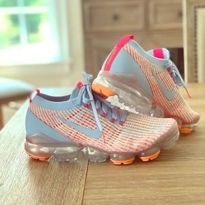 Nike Air VaporMax Flyknit 3, Size women’s 10